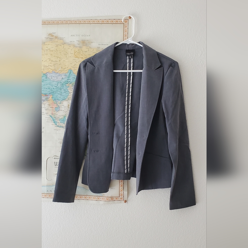 Grey blazer - Picture 2 of 4